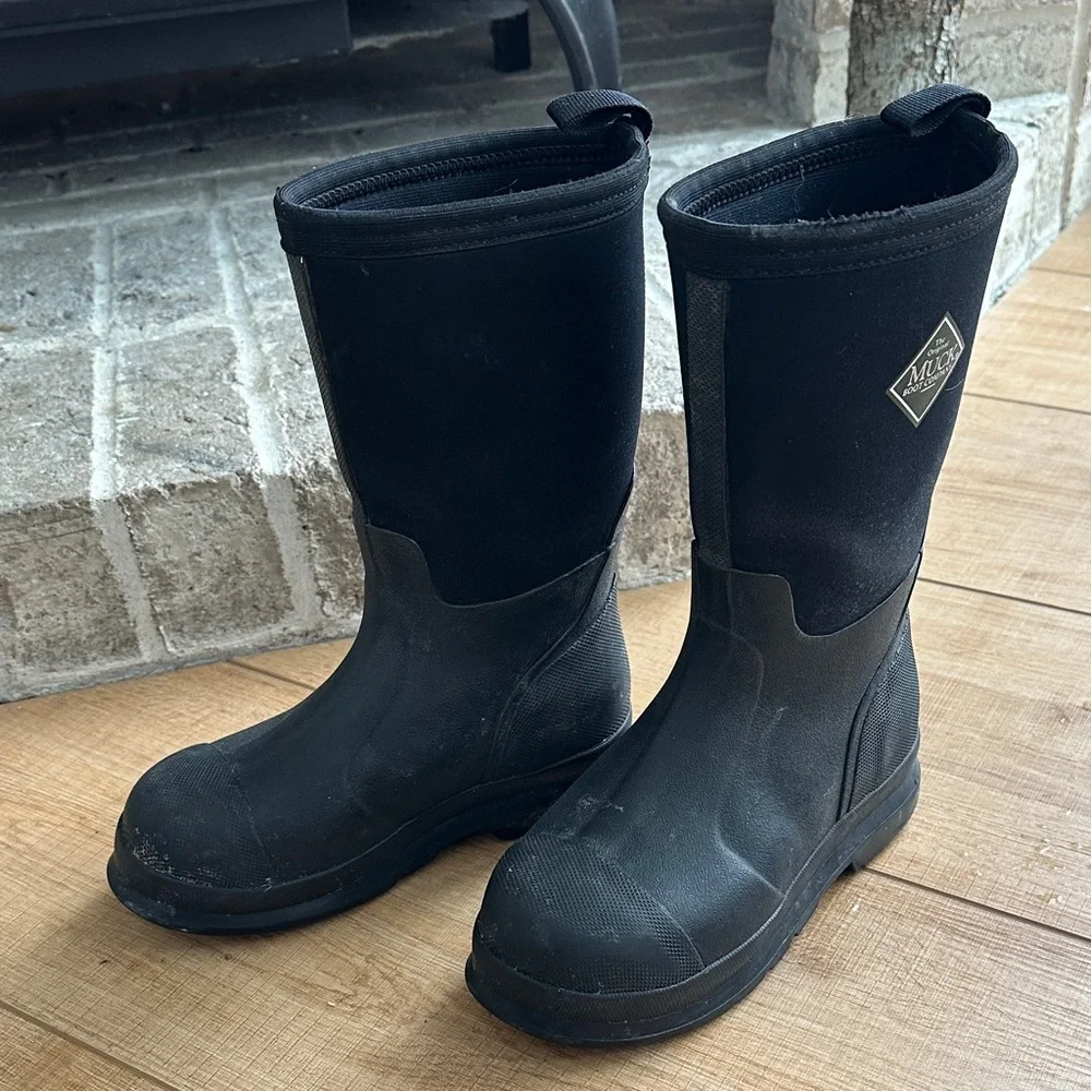 Muck Kids Black Rain & Snow Boots - Picture 2 of 6
